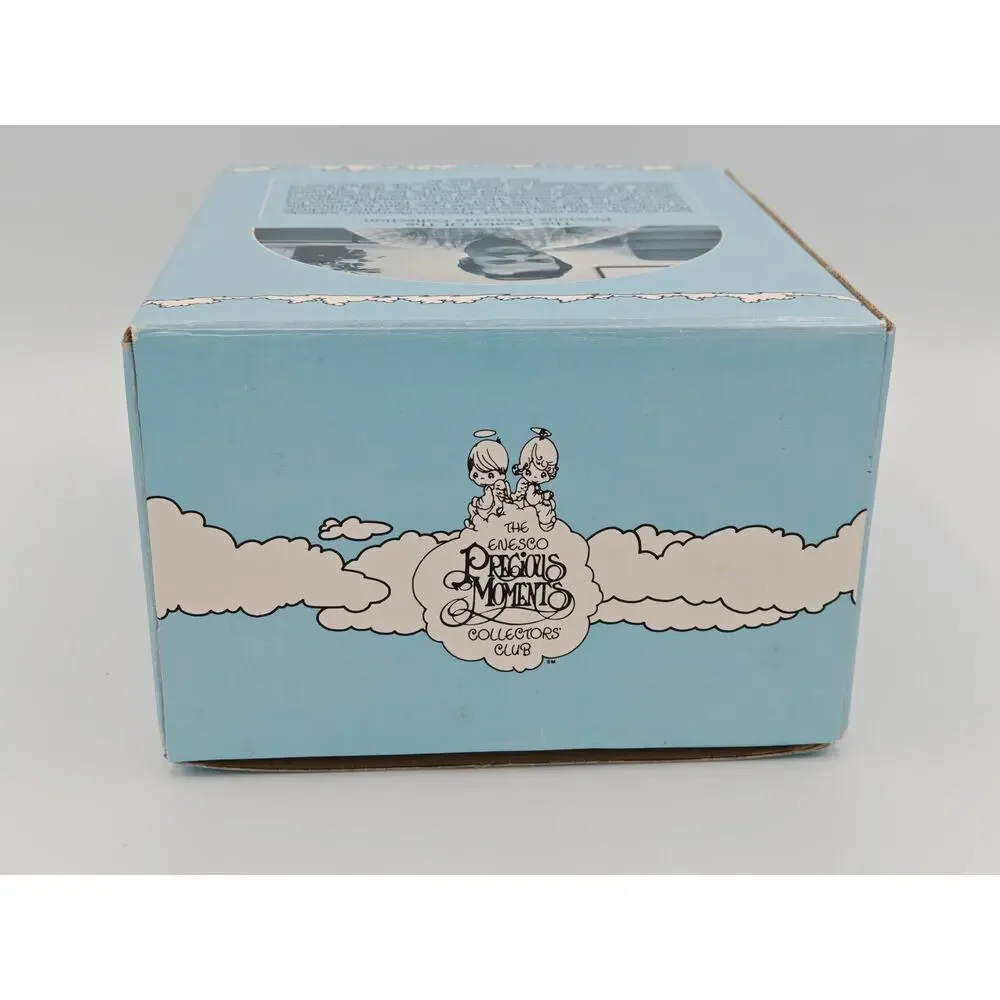 Precious Moments 1988 Members Only Figurine PM 882 Just Cant Chuck Friendship